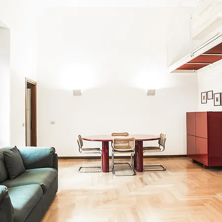 Apartment San Maurilio Milan